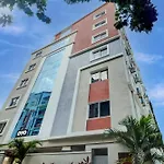 Collection O J Royal Luxury Rooms
