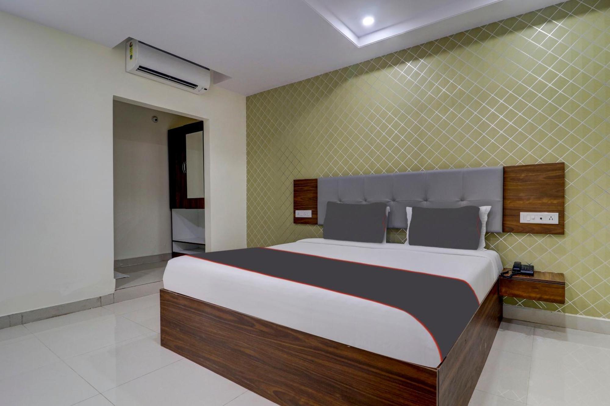 Collection O J Royal Luxury Hotel Hyderabad