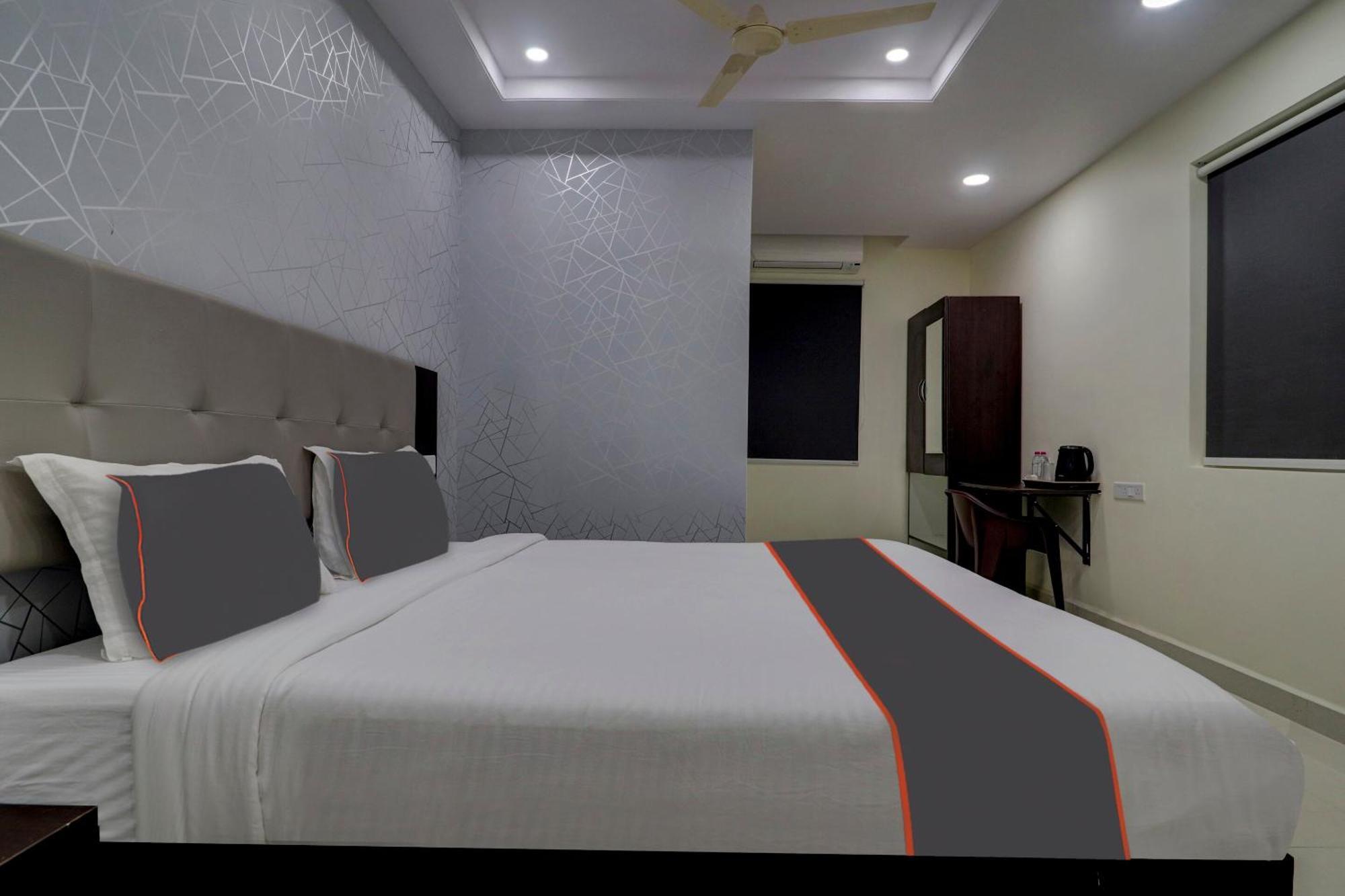 Collection O J Royal Luxury Hotel Hyderabad