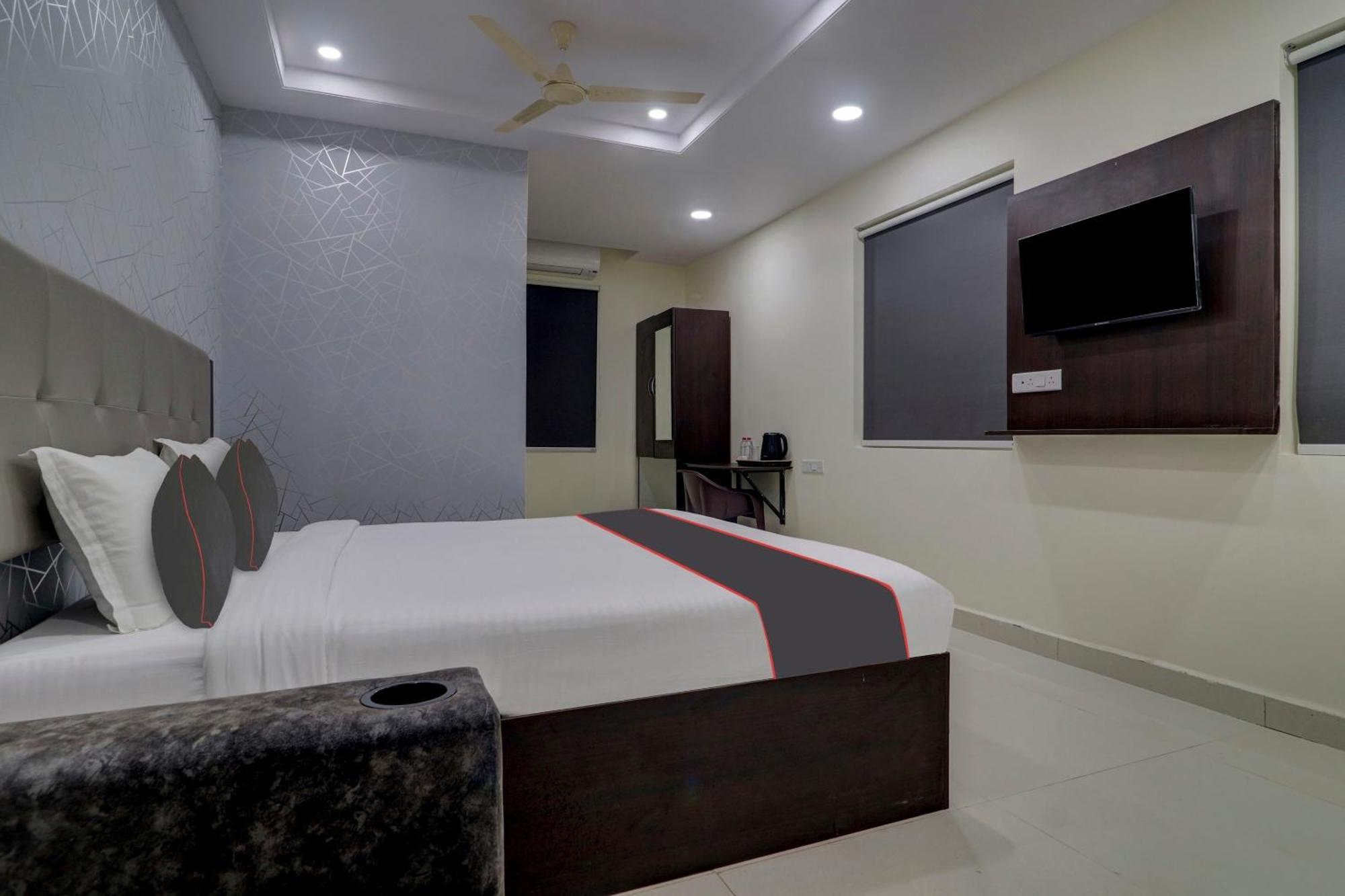 Collection O J Royal Luxury 3*